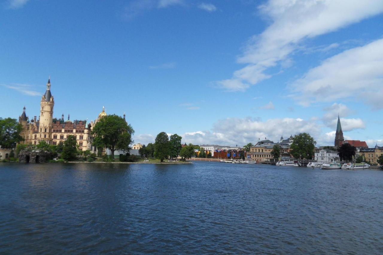 שוורין Apartment On The Beach, Schwerin מראה חיצוני תמונה